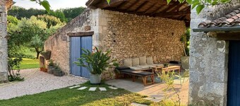 Large listed house **** with private heated swimming pool on 2 hectares