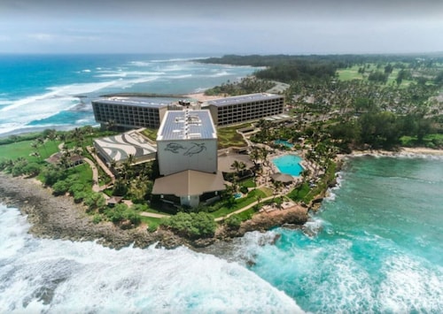 Stunning Turtle Bay - Ground Floor Condo with Full Kitchen 2 Full Baths!