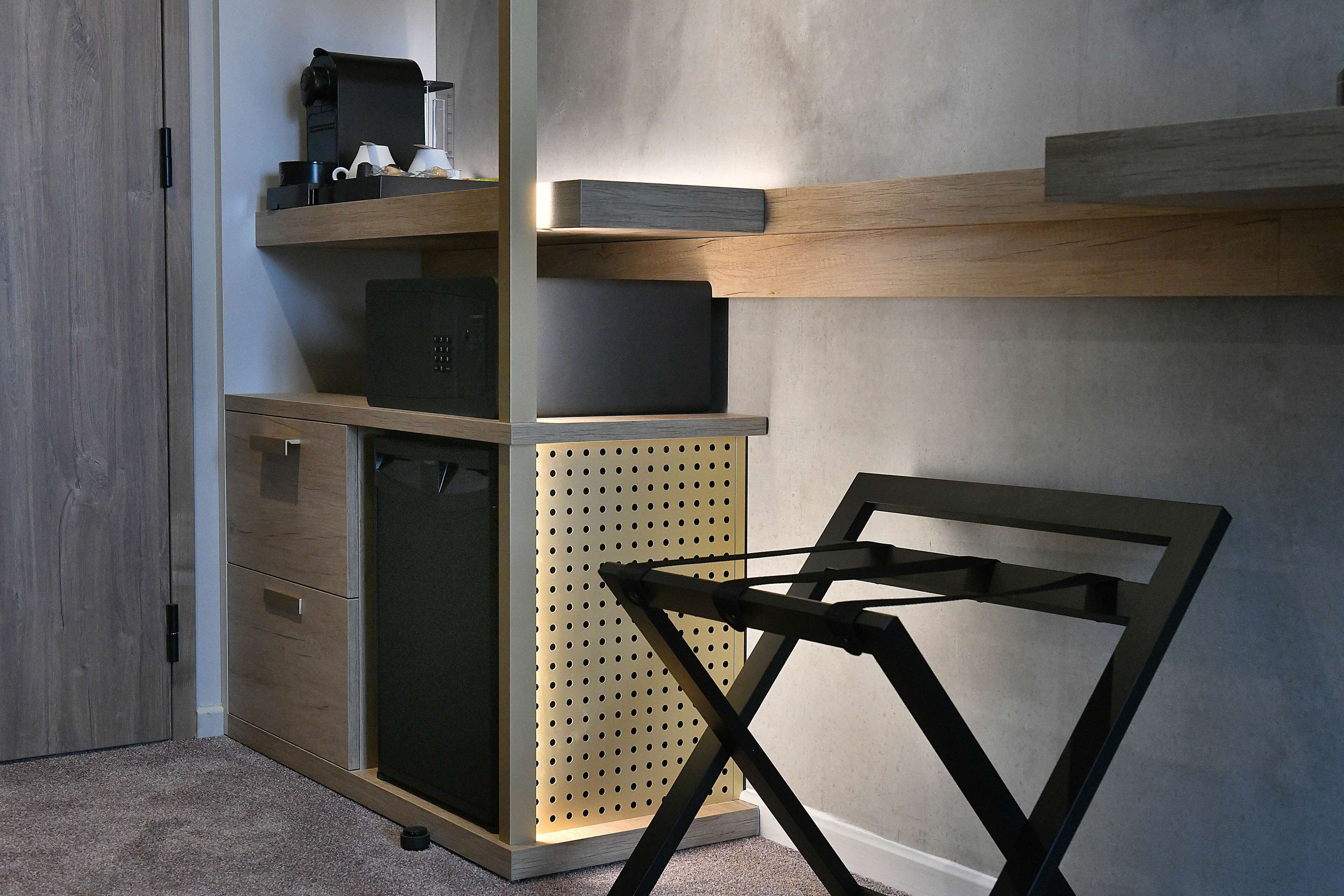 minibar, in-room safe, desk, laptop workspace