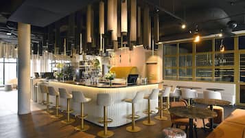 Bar (en el alojamiento)