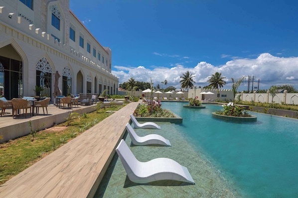 2 utendørsbassenger