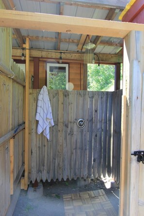 Property grounds - Yeomans By The Caves - Bunky On The Beach (Saint Martins Parish)