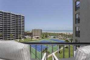 Property grounds - Saida IV 604 - Two-Bedroom beachfront condo in paradise resort with great balcony (South Padre Island)