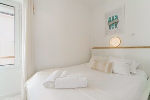 1 chambre, fer et planche à repasser, Wi-Fi gratuit, draps fournis