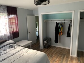 3 bedrooms, free WiFi, bed sheets