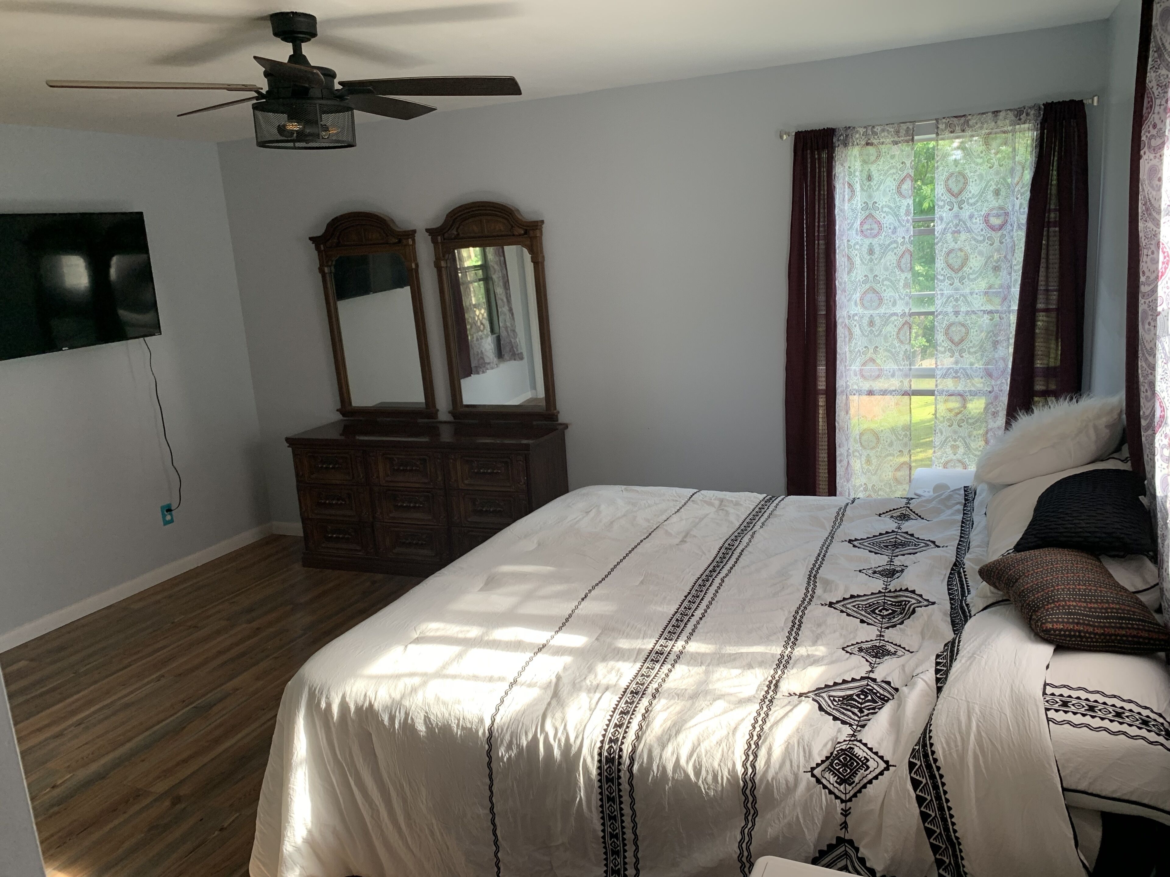 3 bedrooms, free WiFi, bed sheets