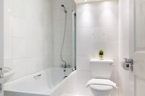 Hair dryer, towels - Apartment near Spitalfields Market (London)