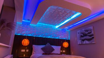 Superior Apartment, Accessible, Private Bathroom (Jacuzzi - Apartment 2) | Lounge