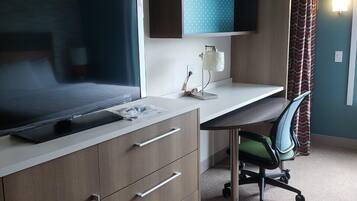 Kamar Single Deluks, 1 Tempat Tidur King | Televisi