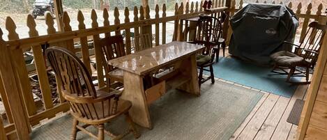 تناول الطعام بالخارج