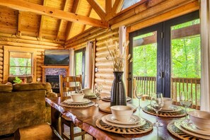 Dining - Mountain View Log Cabin: 5 Min to DT Gatlinburg! Game Room| Resort Pool| Hot Tub (Gatlinburg)