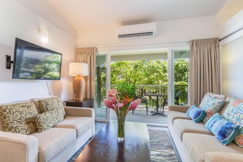 Kauai Kailani - Steps to Beach Oceanfront Pool - 2 Bdm Condo