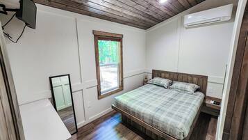 2 bedrooms, bed sheets