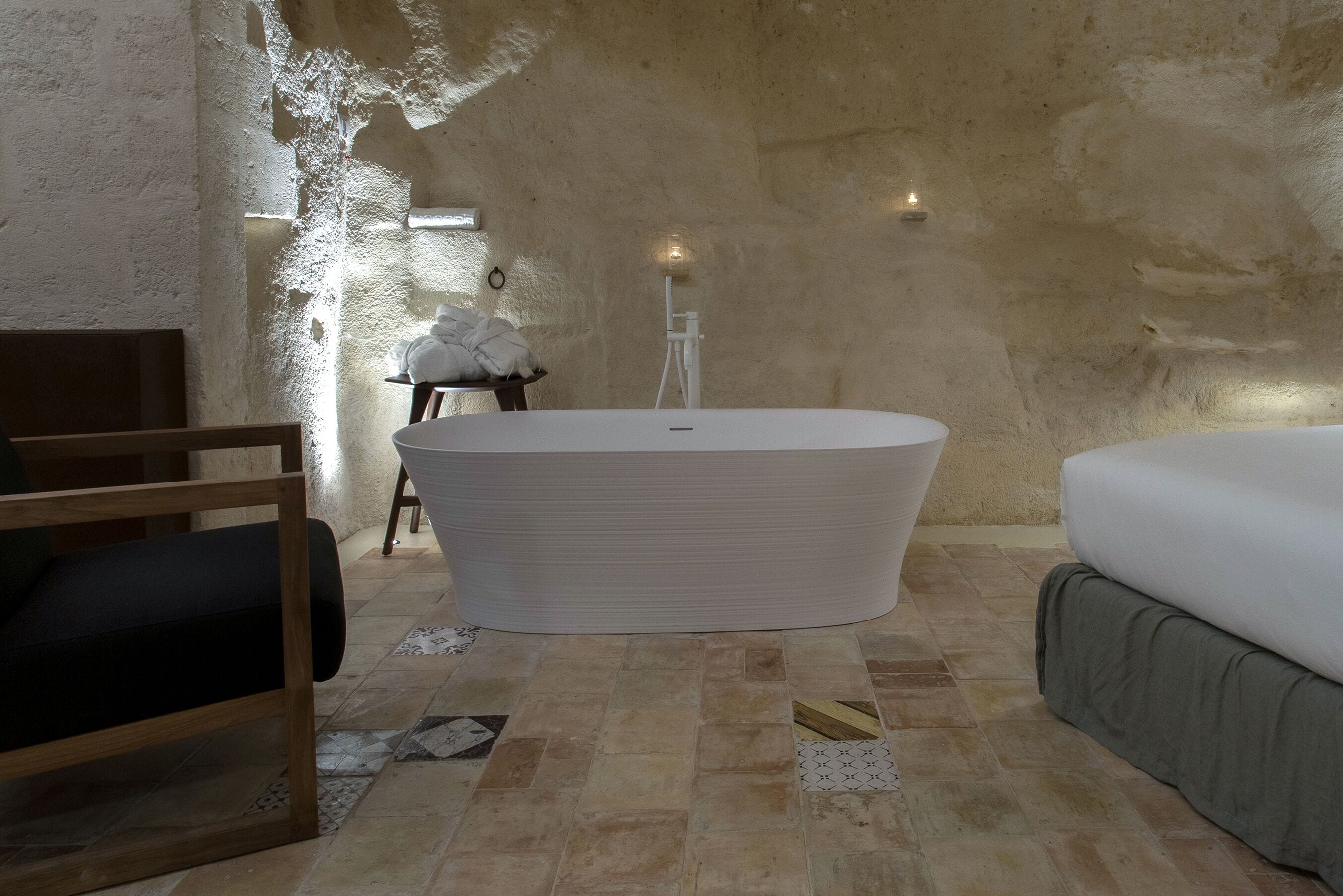 豪華客房 | 埃及棉床單、高級寢具、羽絨被、記憶床墊