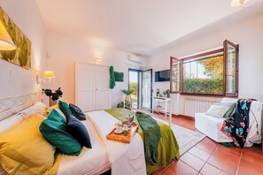 4 makuuhuonetta, silitysrauta/-lauta, Wi-Fi, vuodevaatteet