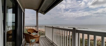 Tipsy Turtle Direct Oceanfront Sunrise