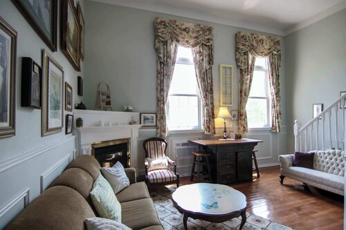 The Royal Suite | The Jypsy Inn