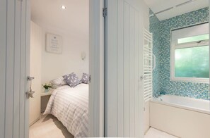 2 bedrooms, iron/ironing board, travel crib, free WiFi
