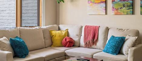 Smart TV y chimenea