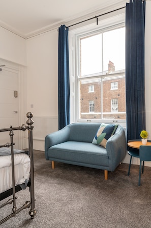 Deluxe Double Room, Ensuite, City View