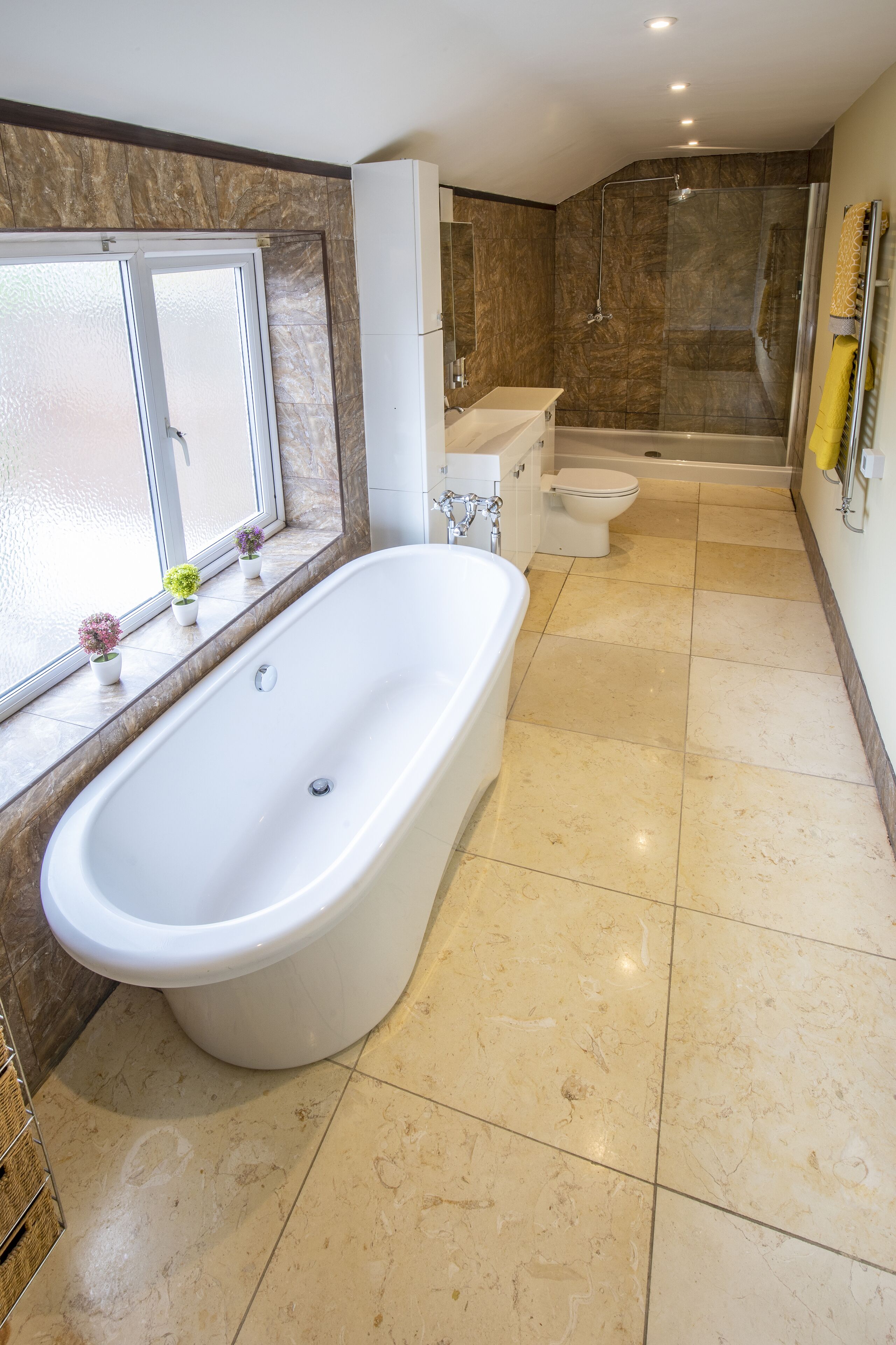 standard double room, shared bathroom, city view | bathroom | towels