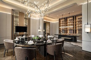 2 restaurants, breakfast, lunch, dinner served; Asian cuisine - The Westin Nanjing Resort & Spa (Nanjing)