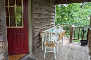 Outdoor dining - "Scruggs" Deluxe Camping Cabin #7 | Pet Friendly (Jackson Township)