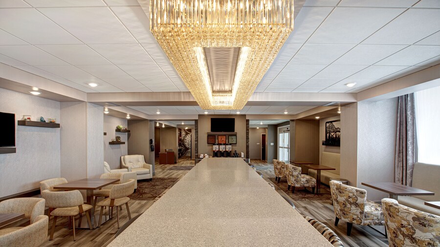 Ramada by Wyndham St. Paul AB