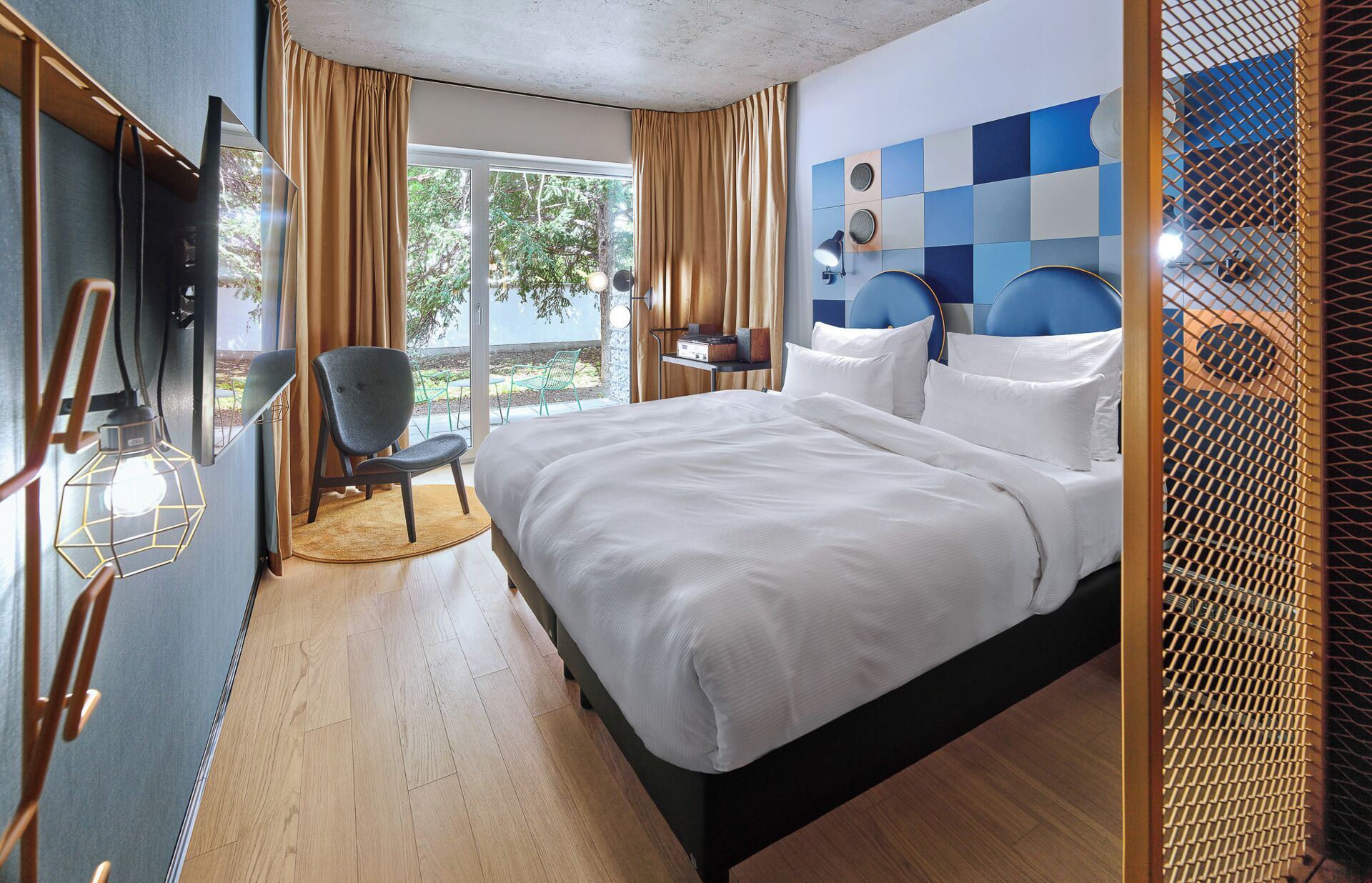 Bassline Courtyard Terrace Room | Sängtillbehör av högsta kvalitet, duntäcken och mörkläggningsgardiner