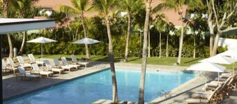 Lux Villa, Casa de Campo