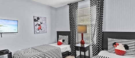 6 habitaciones, tabla de planchar con plancha y wifi gratis