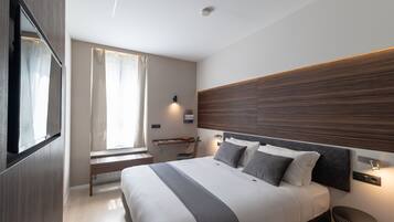 Camera Standard con letto matrimoniale o 2 letti singoli | Biancheria da letto di alta qualità, copriletto in piuma