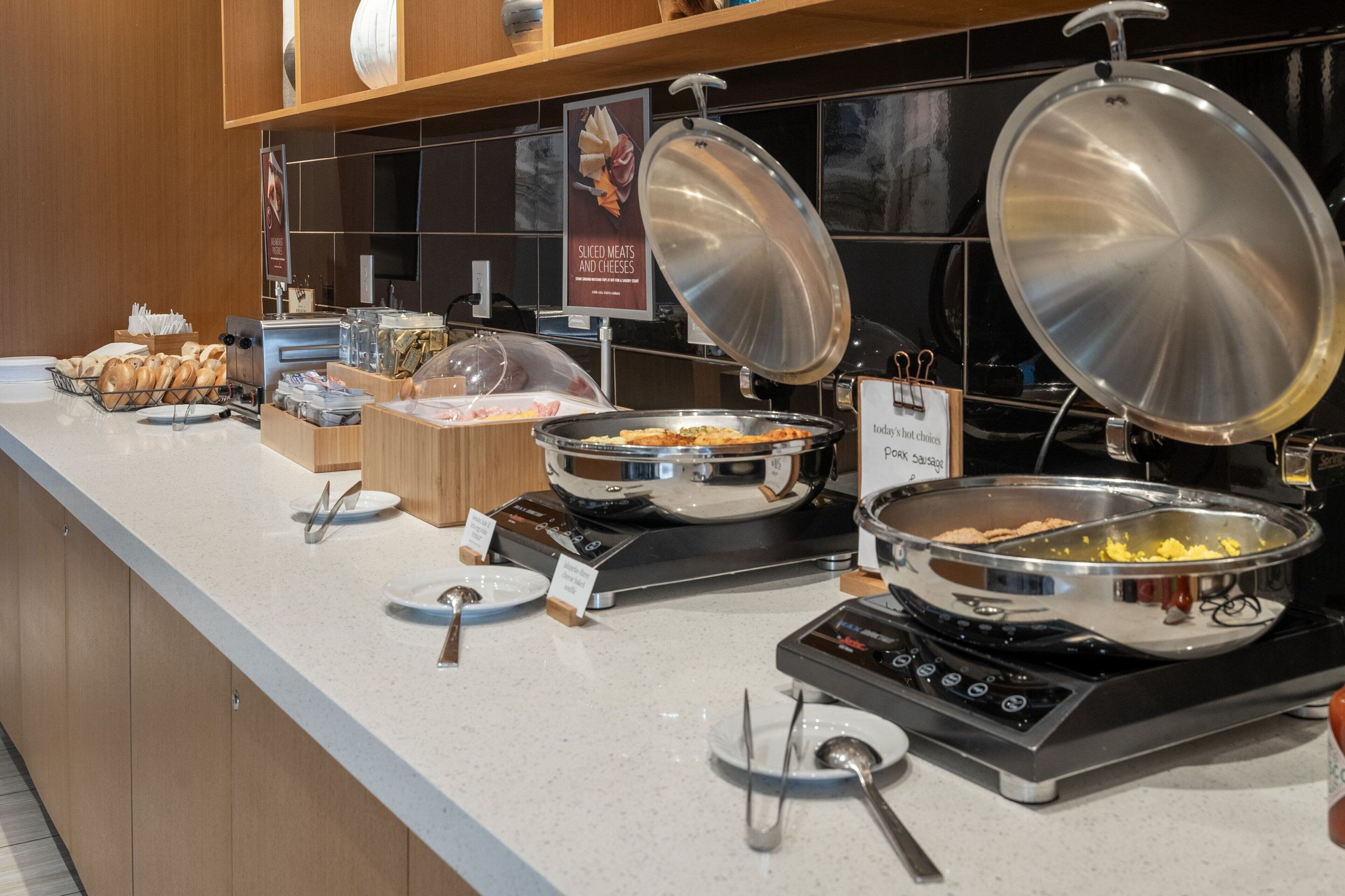 free daily continental breakfast