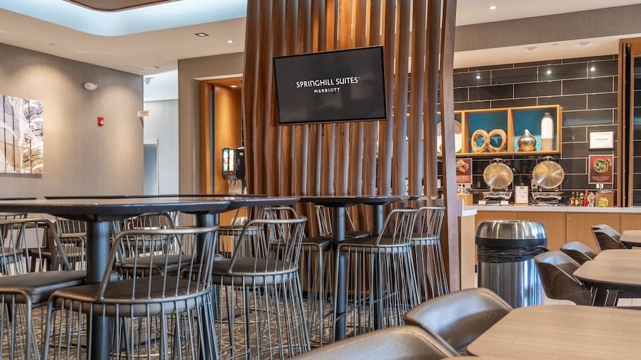 SpringHill Suites by Marriott Woodbridge