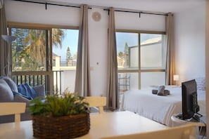 Unclassified image, 5 of 25, button - Romana Playa 725 (Marbella)