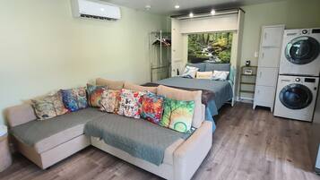 1 bedroom, iron/ironing board, free WiFi, bed sheets