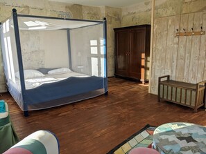 6 Schlafzimmer, Reisekinderbett, kostenloses WLAN, Bettwäsche