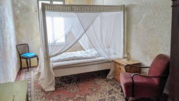 6 Schlafzimmer, Reisekinderbett, kostenloses WLAN, Bettwäsche