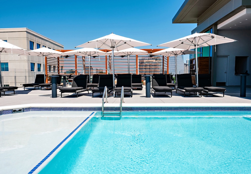 The Tess, Autograph Collection by null