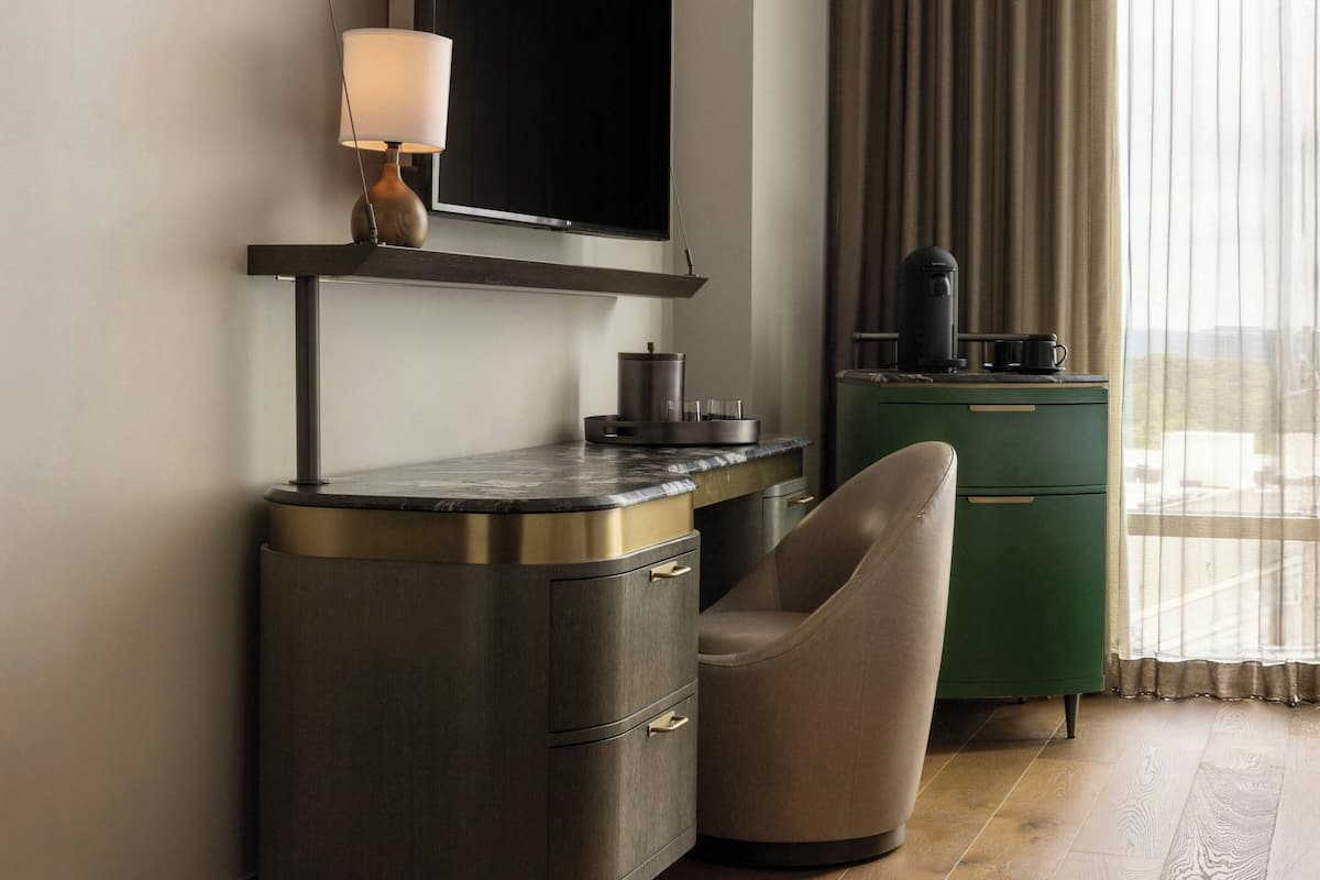 1 Schlafzimmer, Daunenbettdecken, Minibar, Zimmersafe