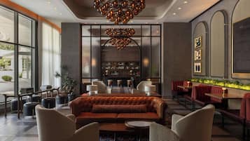 3 Bars/Lounges, Bar auf der Dachterrasse, Lobby-Lounge