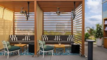 Piscine extérieure, tentes de plage, parasols de plage