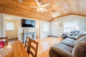 Smart TV - Relaxing Getaway with Town Beach Access (Westerly)