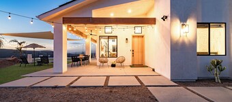 Holiday Escape!!! Pool, Hot Tub, Game Room, Fire Pit