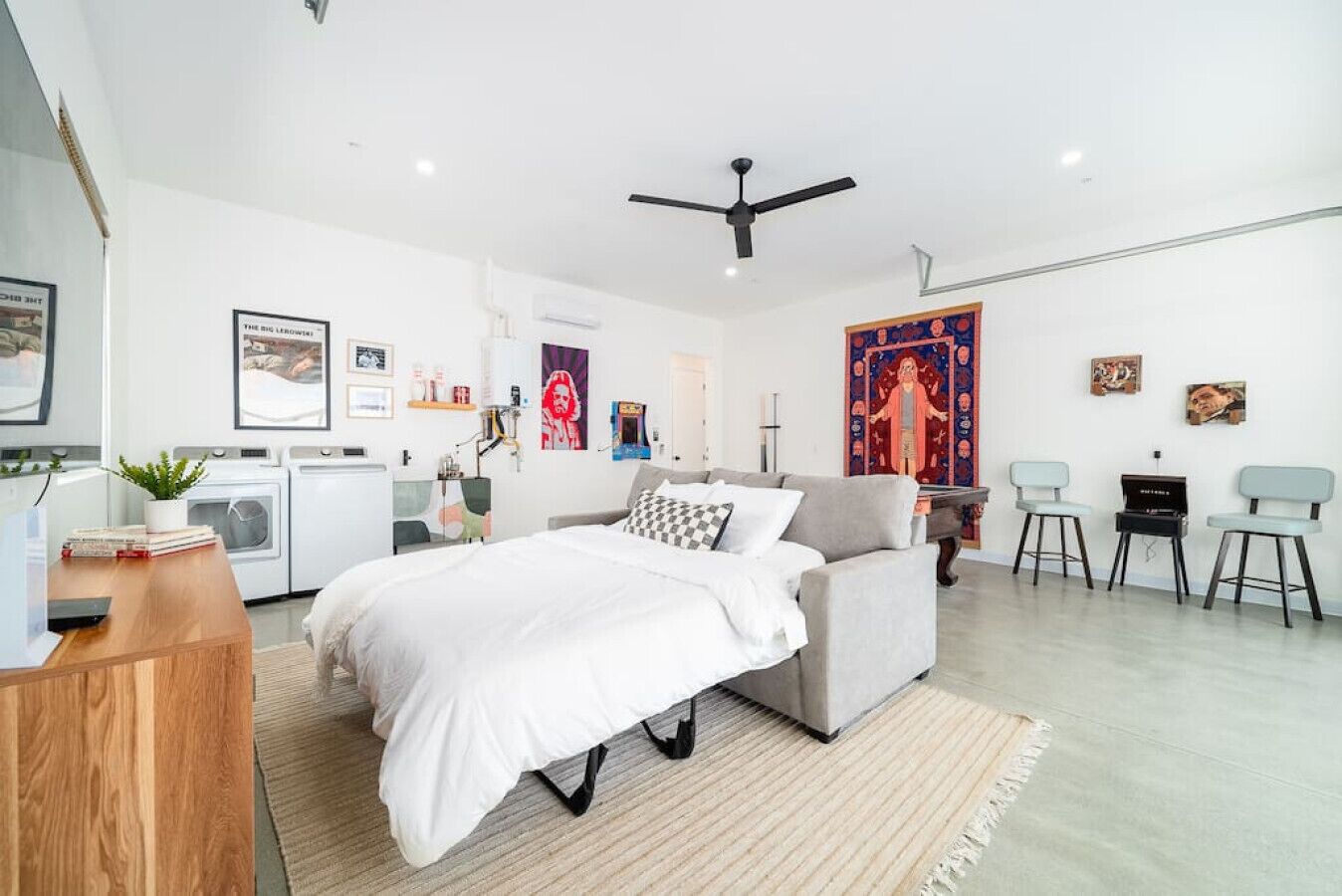 3 bedrooms, iron/ironing board, travel cot, free WiFi