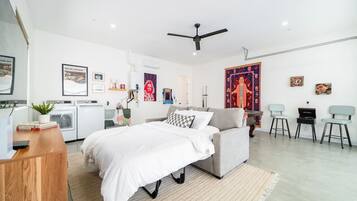 3 bedrooms, iron/ironing board, travel cot, free WiFi