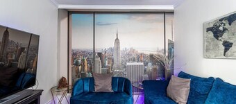 The Fred Deluxe 7 BR by I95, Train, HarborVw, Stamford Beaches & Workspace

