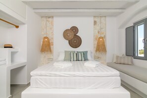 2 bedrooms, in-room safe, iron/ironing board, free WiFi