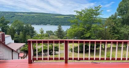 KEUKA LAKE VIEWS AND HIKING