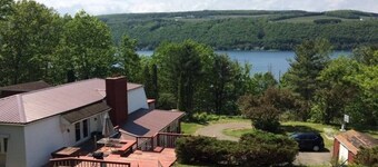 KEUKA LAKE VIEWS AND HIKING